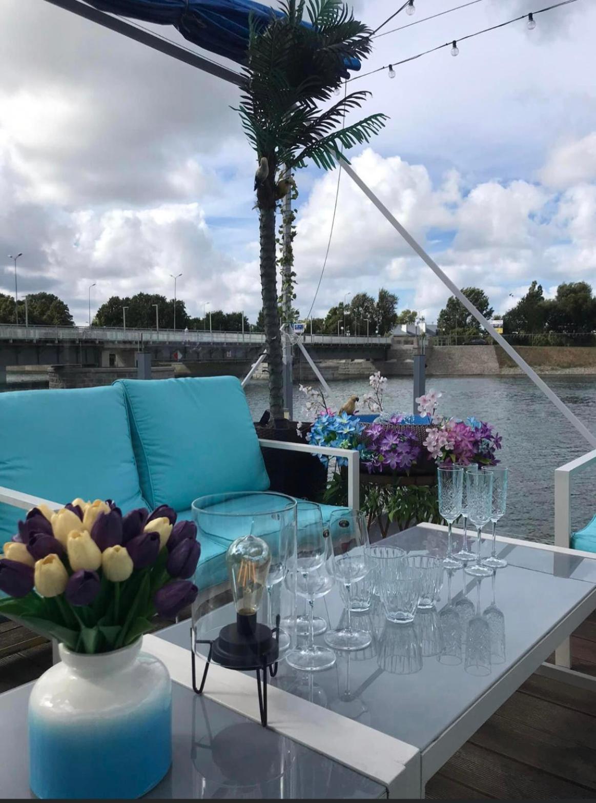 Houseboat On The Water Hotel Liepaja Exterior photo