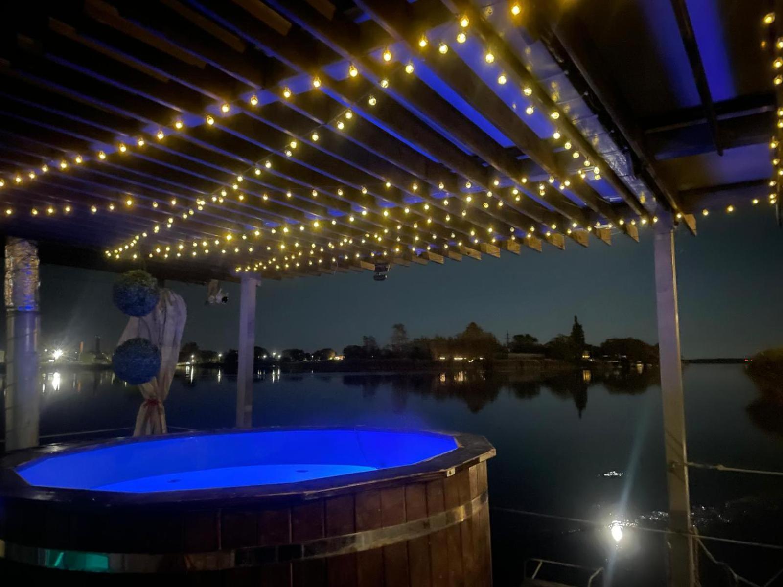 Houseboat On The Water Hotel Liepaja Exterior photo