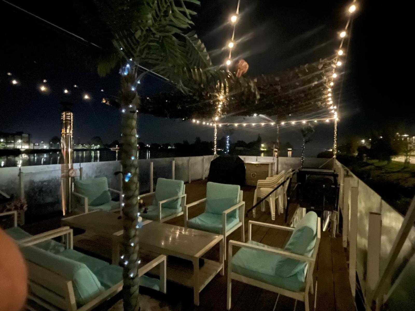 Houseboat On The Water Hotel Liepaja Exterior photo